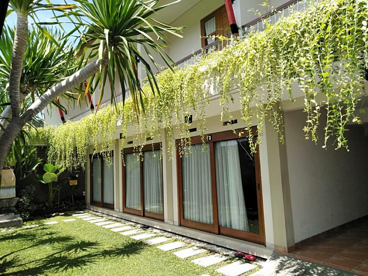 Iconic Bali Living Bed & Breakfast Denpasar  Ngoại thất bức ảnh