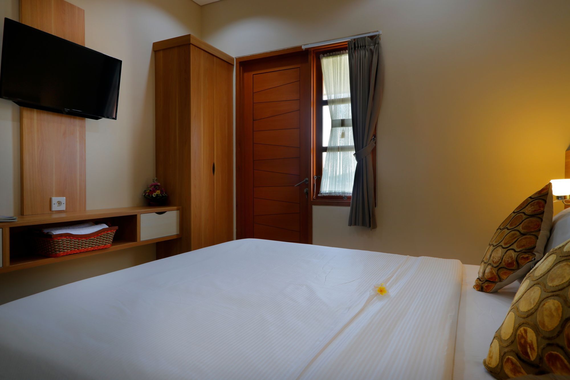 Iconic Bali Living Bed & Breakfast Denpasar  Ngoại thất bức ảnh