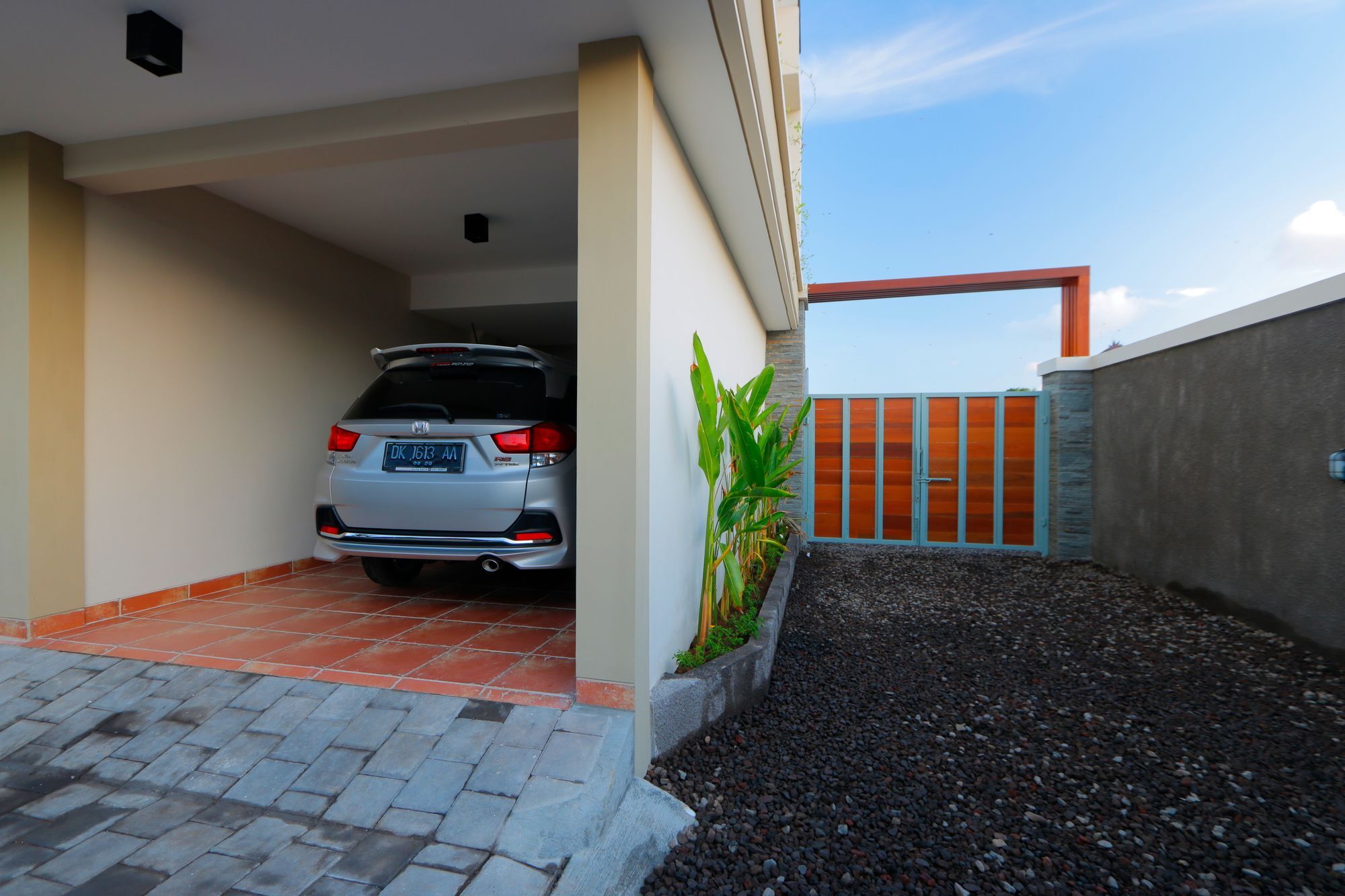 Iconic Bali Living Bed & Breakfast Denpasar  Ngoại thất bức ảnh